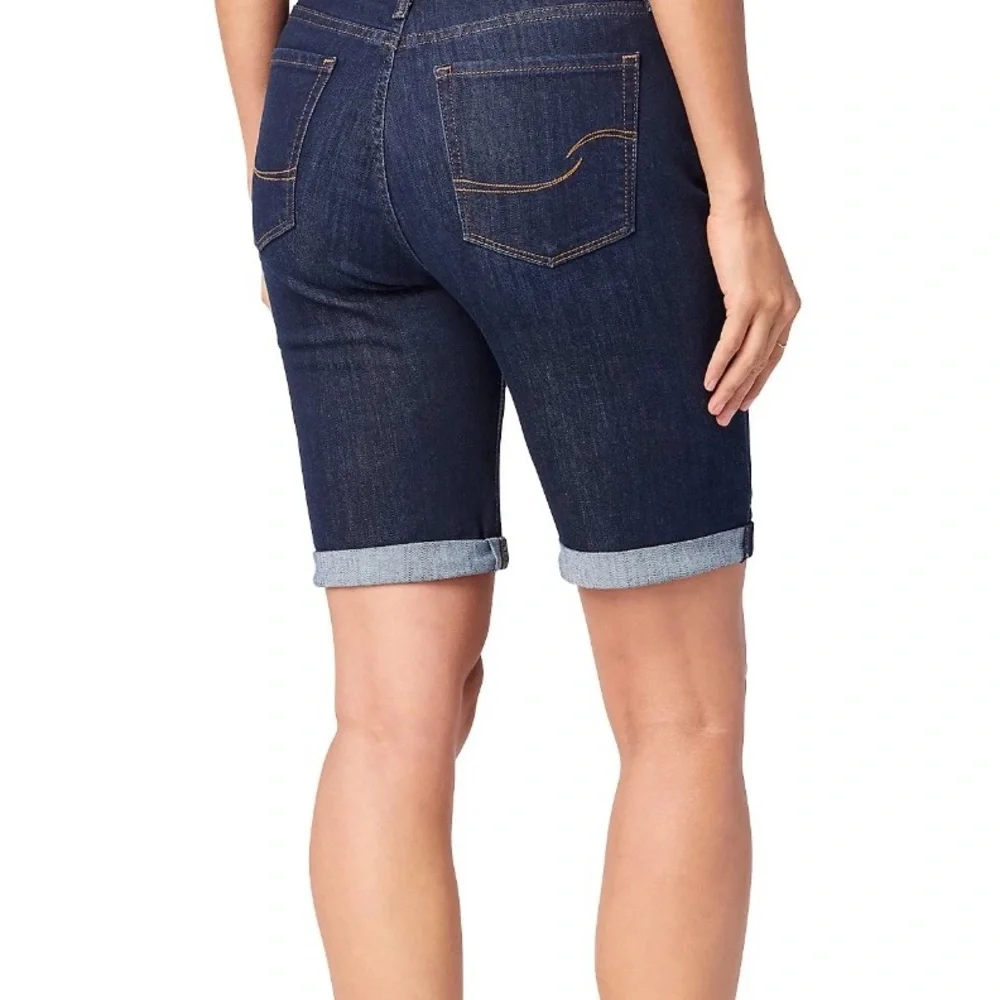 NWT Levi's Women's Dark Blue Bermuda Shorts